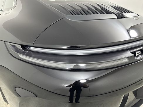 Certified 2025 Porsche 911 Carrera image 18