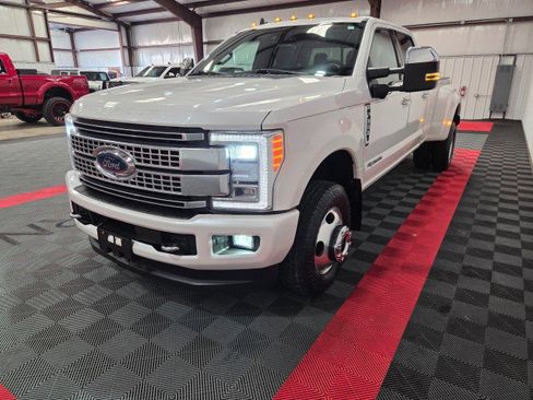 Used 2019 Ford F350 Platinum w/ Platinum Ultimate Package image 22