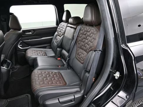 Used 2025 Nissan Armada Platinum AWD/4WD image 28