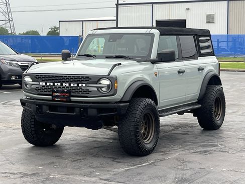 Used 2021 Ford Bronco Badlands AWD/4WD image 5