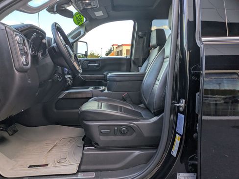 Used 2023 GMC Sierra 2500 Denali image 13