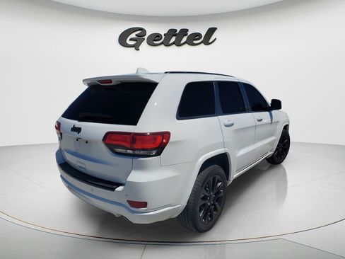 Used 2018 Jeep Grand Cherokee Altitude image 4