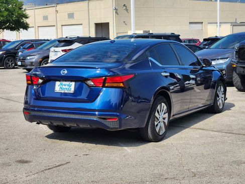 Used 2019 Nissan Altima 2.5 S FWD image 6