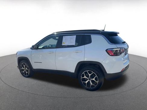 Used 2025 Jeep Compass Limited AWD/4WD image 10