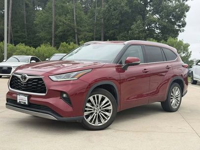 Used 2023 Toyota Highlander Platinum