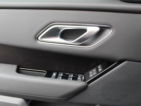 New 2026 Land Rover Range Rover Velar Dynamic SE AWD/4WD image 19