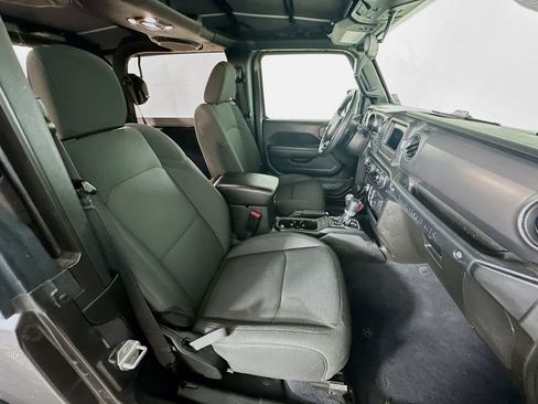 Certified 2022 Jeep Wrangler Sport AWD/4WD image 37