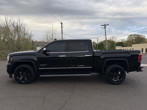 Used 2017 GMC Sierra 1500 Denali w/ Denali Ultimate Package AWD/4WD image 4