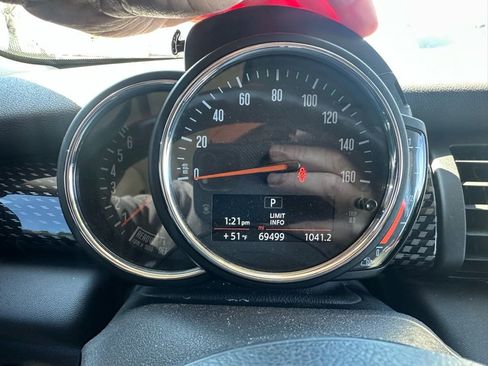 Used 2019 MINI Cooper S image 32