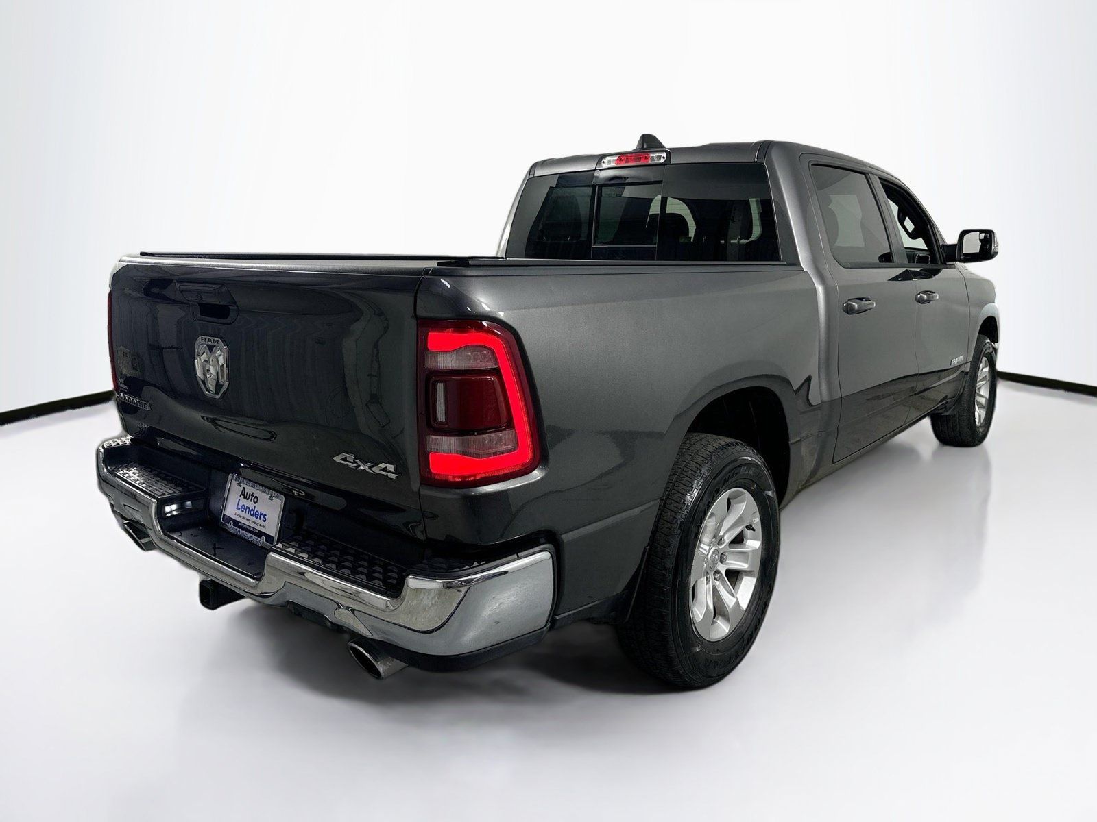 Used 2023 RAM 1500 Laramie AWD/4WD image 5