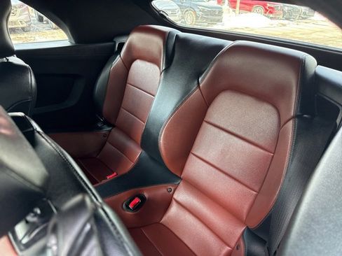 Used 2016 Ford Mustang Premium image 12