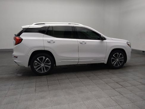 Used 2020 GMC Terrain Denali w/ Denali Premium Package FWD image 10
