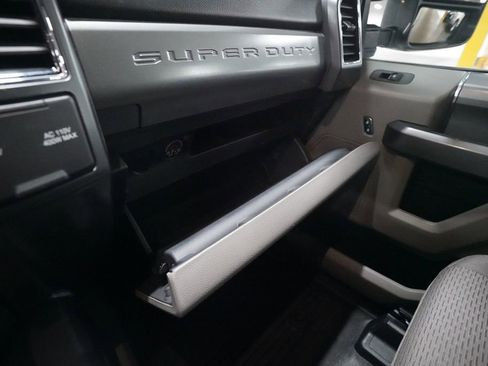 Used 2022 Ford F250 XLT w/ XLT Premium Package AWD/4WD image 29