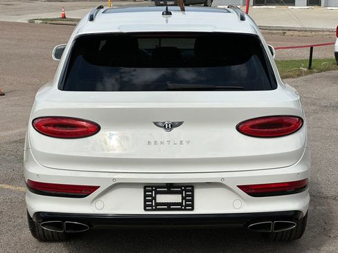 Used 2021 Bentley Bentayga AWD/4WD image 7