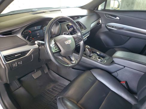 Used 2019 Cadillac XT4 Premium Luxury FWD image 17