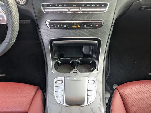 Used 2022 Mercedes-Benz GLC 300 image 17