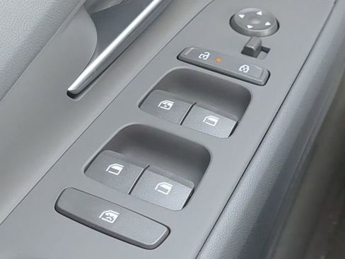 Certified 2025 Hyundai Elantra Sport image 20