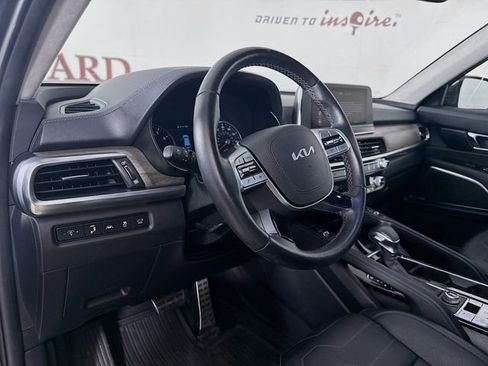 Used 2022 Kia Telluride SX w/ SX Prestige Package image 11