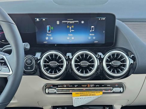 New 2026 Mercedes-Benz GLA 250 4MATIC image 35