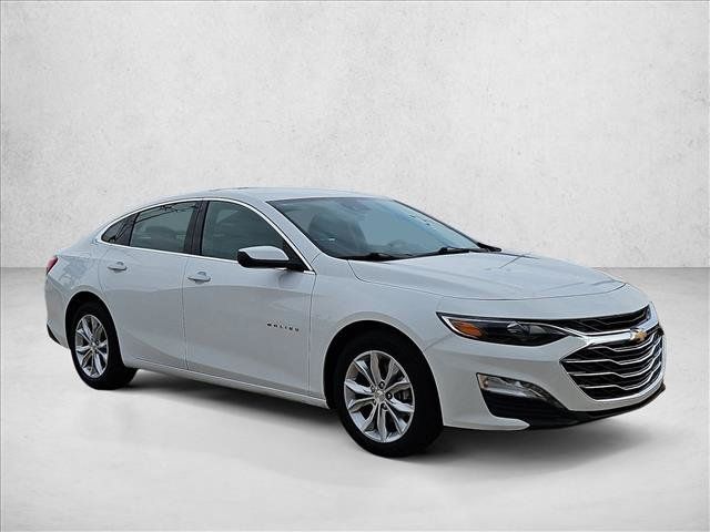 Certified 2025 Chevrolet Malibu LT FWD image 3