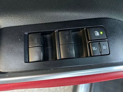 Certified 2023 Toyota Highlander XSE image 18