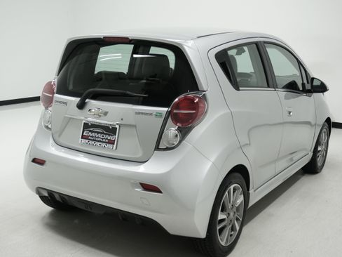 Used 2015 Chevrolet Spark LT image 4