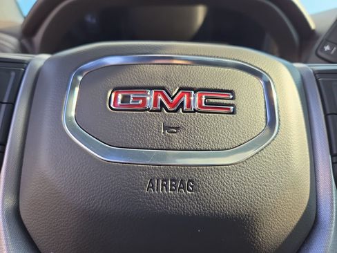 Used 2022 GMC Sierra 1500 SLT w/ SLT Premium Plus Package AWD/4WD image 23