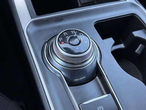 Used 2022 Ford Edge SE image 27