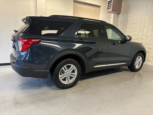 Used 2023 Ford Explorer XLT w/ Equipment Group 202A AWD/4WD image 23