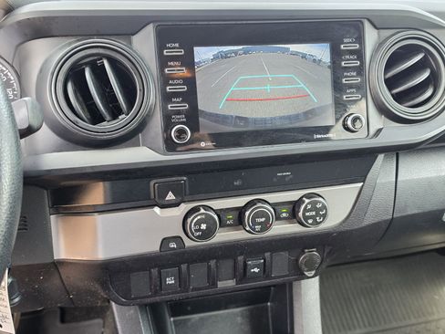 Used 2022 Toyota Tacoma SR w/ SR Convenience Package RWD image 11