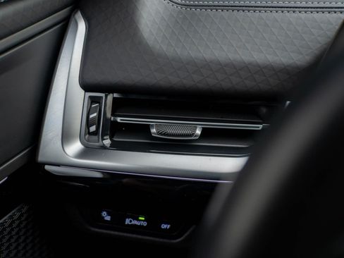 Certified 2025 BMW X2 xDrive28i image 29