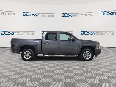 Used 2010 Chevrolet Silverado 1500 LT w/ Power Pack Plus AWD/4WD image 9