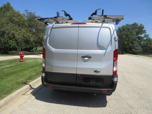 Used 2021 Ford Transit 250 Low Roof AWD image 12