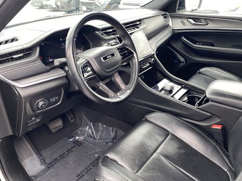 Used 2021 Jeep Grand Cherokee L Overland w/ Luxury Tech Group IV AWD/4WD image 13
