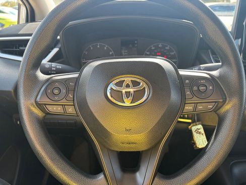 Used 2025 Toyota Corolla LE image 25