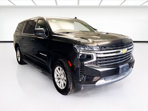 Used 2021 Chevrolet Suburban LT image 3