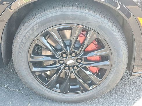 Certified 2024 Cadillac XT6 Sport w/ LPO, ONYX Package AWD/4WD image 8
