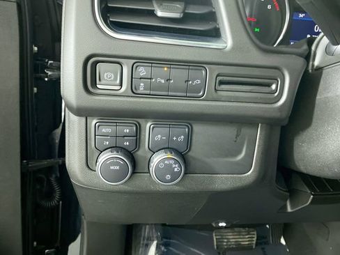 Used 2021 Chevrolet Tahoe Z71 image 13