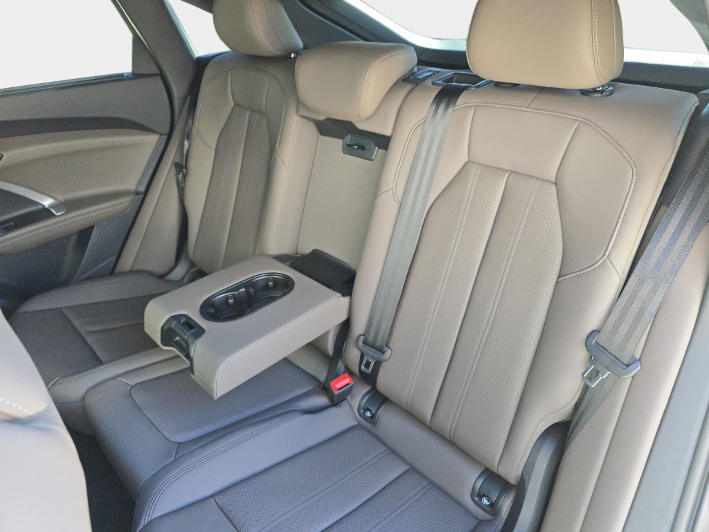Used 2025 Audi Q5 Premium Plus w/ Premium Plus AWD/4WD image 14