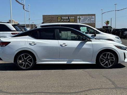 Used 2024 Nissan Sentra SR FWD image 2