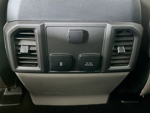 Used 2018 Ford F150 XLT w/ Equipment Group 302A Luxury image 26