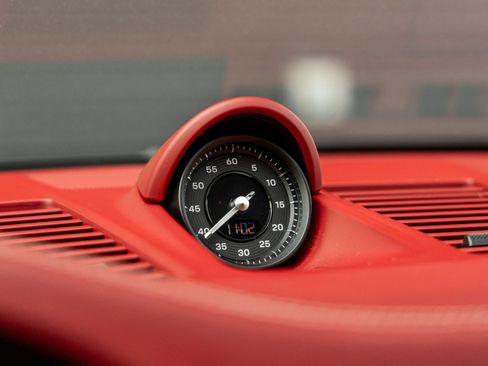 Certified 2021 Porsche 911 Carrera RWD image 27