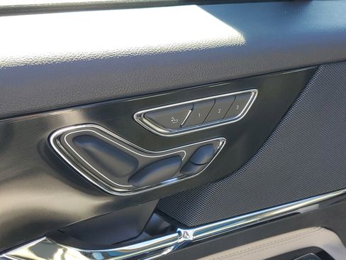 New 2026 Lincoln Corsair Reserve image 9