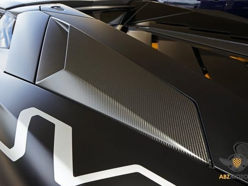 Used 2021 Lamborghini Aventador SVJ image 34