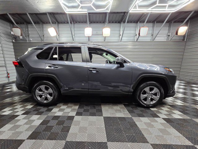 Used 2022 Toyota RAV4 XLE w/ Convenience Package AWD/4WD image 10