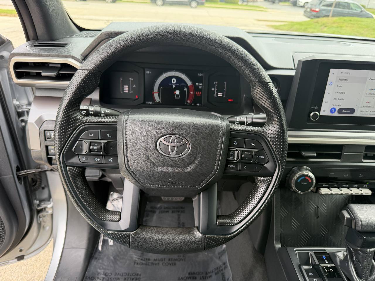 Used 2024 Toyota Tacoma SR5 AWD/4WD image 16