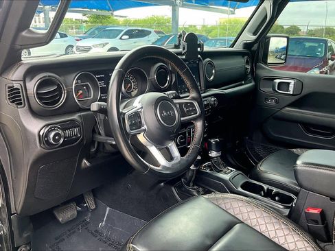 Used 2021 Jeep Wrangler Unlimited Sahara image 18