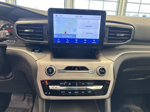 Used 2023 Ford Explorer XLT w/ Equipment Group 202A image 3