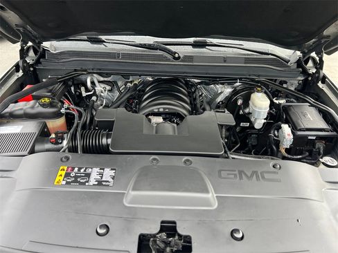 Used 2018 GMC Yukon XL Denali w/ Open Road Package image 44