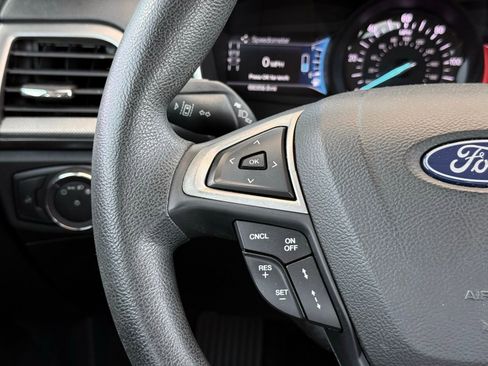 Used 2019 Ford Fusion SE FWD image 26